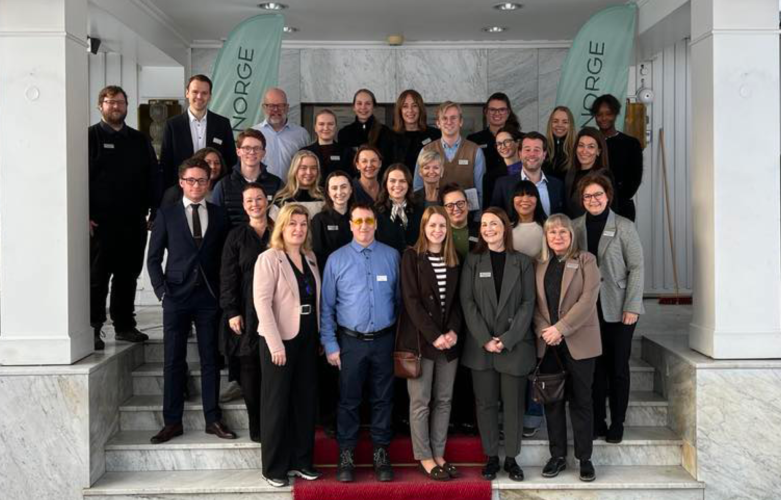 Med oss i ryggen står du aldri alene!