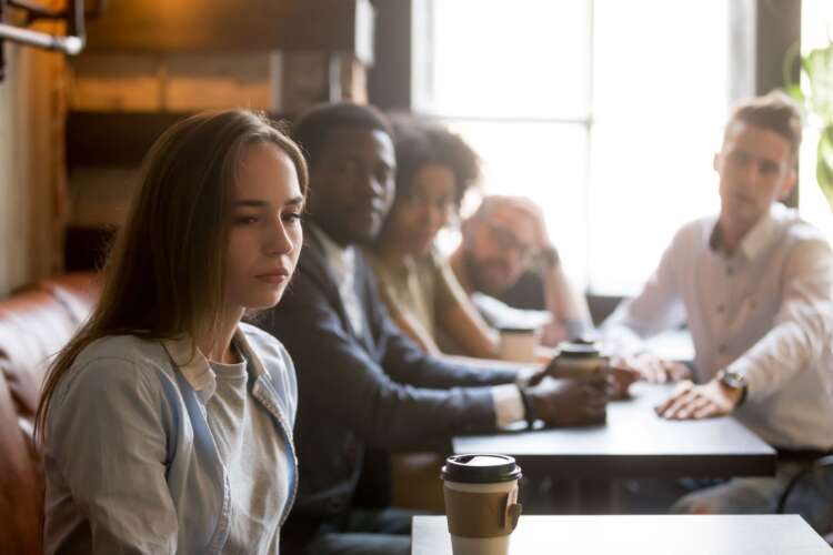Utenforskap tar knekken på jobbengasjement